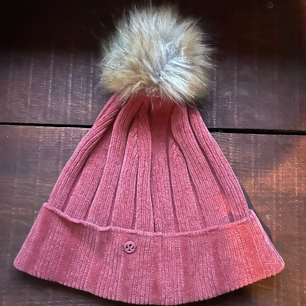 Lululemon winter hat.